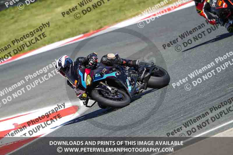 cadwell no limits trackday;cadwell park;cadwell park photographs;cadwell trackday photographs;enduro digital images;event digital images;eventdigitalimages;navarra;no limits trackdays;peter wileman photography;racing digital images;trackday digital images;trackday photos